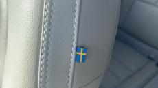 Volvo XC40 2.0 B4P Ultimate Dark 5dr Auto Petrol Estate